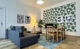 Separate Bedroom - Near Schoenbrunn